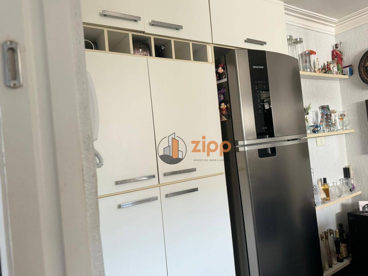 Apartamento à venda com 3 quartos, 83m² - Foto 13