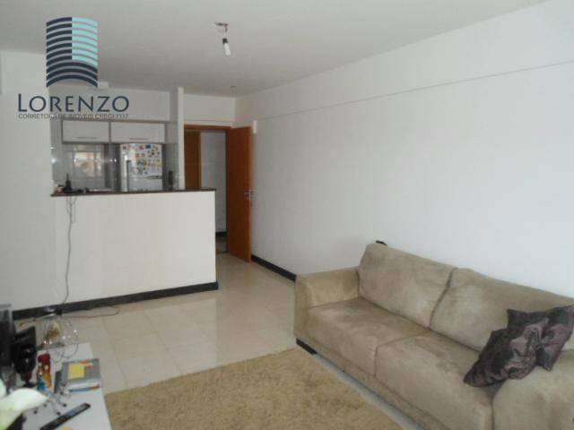 Apartamento à venda com 2 quartos, 68m² - Foto 2