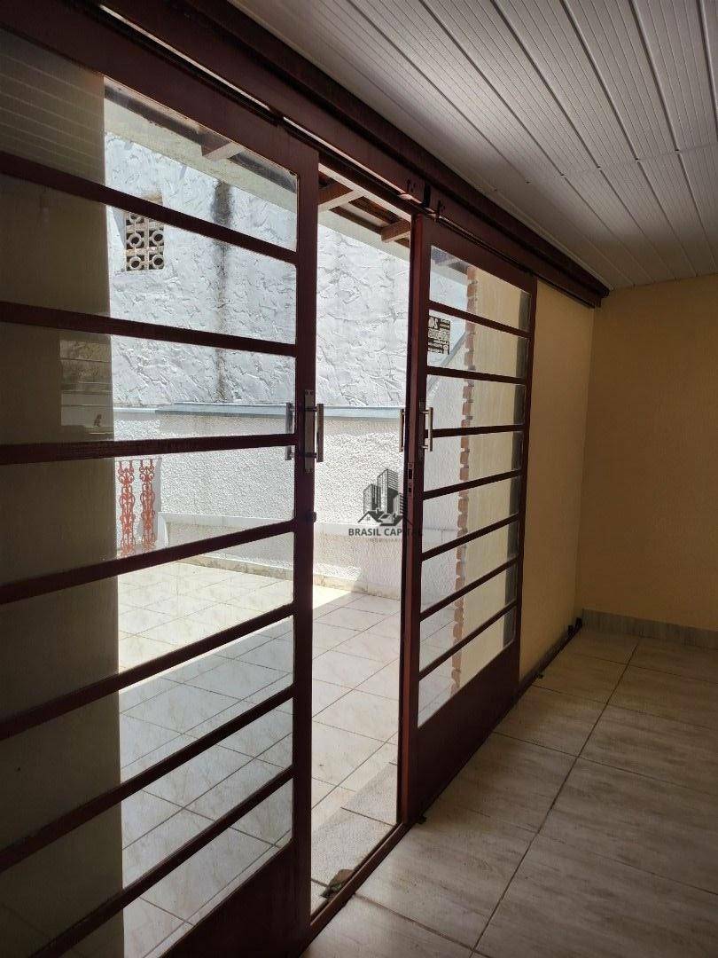 Casa à venda com 2 quartos, 150m² - Foto 14