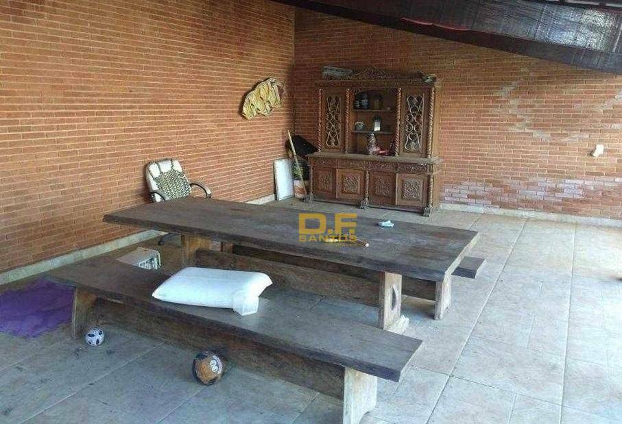 Casa à venda com 5 quartos, 350m² - Foto 18