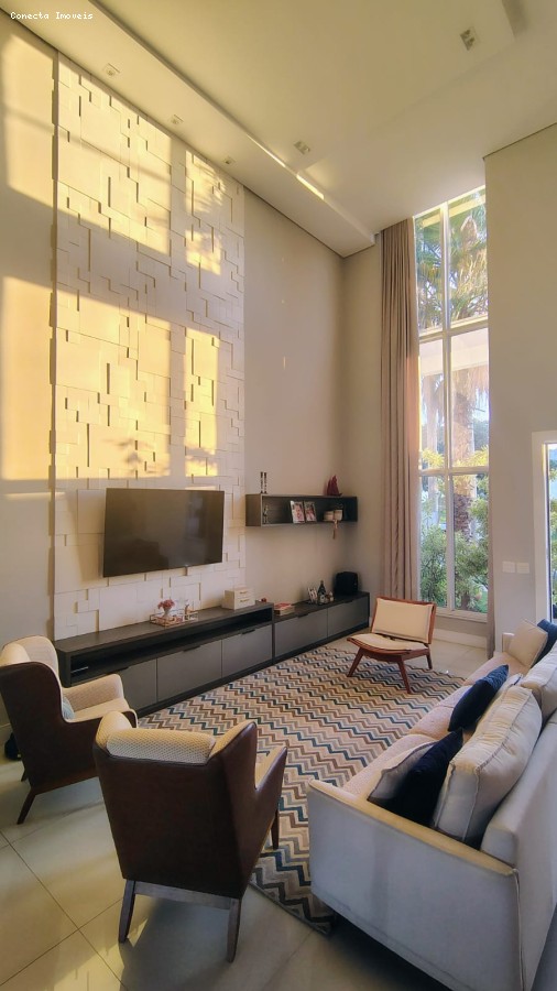 Casa de Condomínio à venda com 3 quartos, 235m² - Foto 16