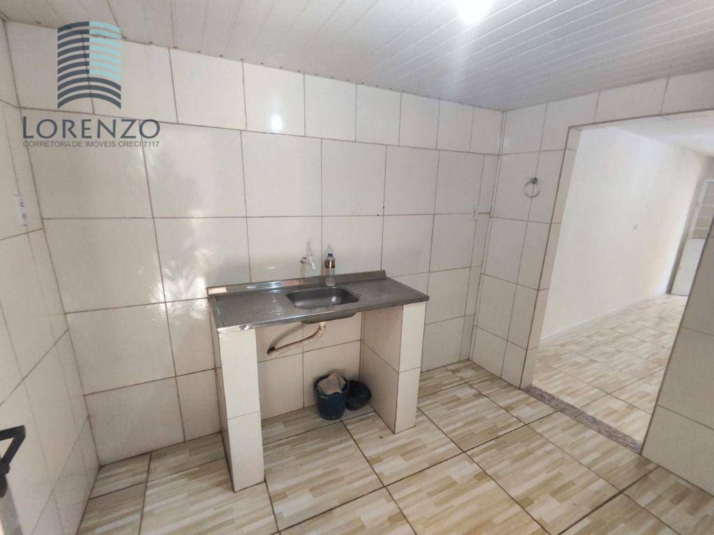 Casa à venda com 2 quartos, 70m² - Foto 10