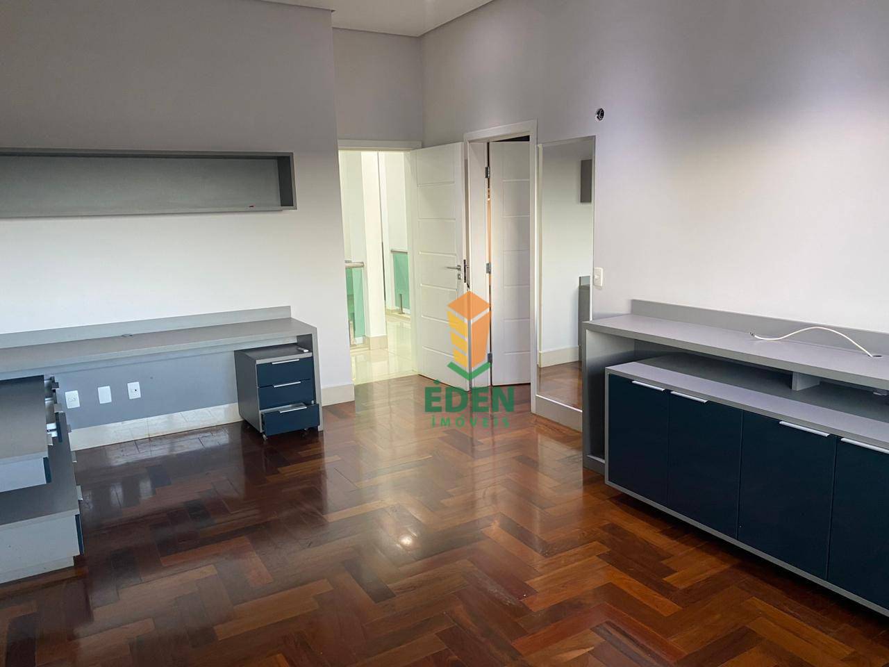 Casa de Condomínio à venda com 4 quartos, 950m² - Foto 13