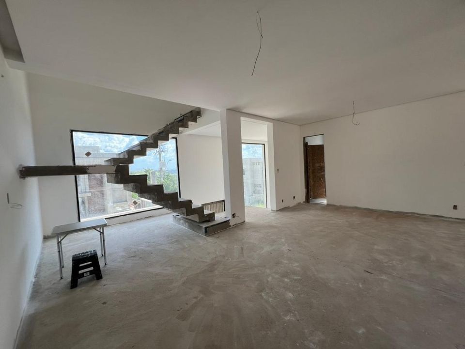 Casa de Condomínio à venda com 3 quartos, 290m² - Foto 3