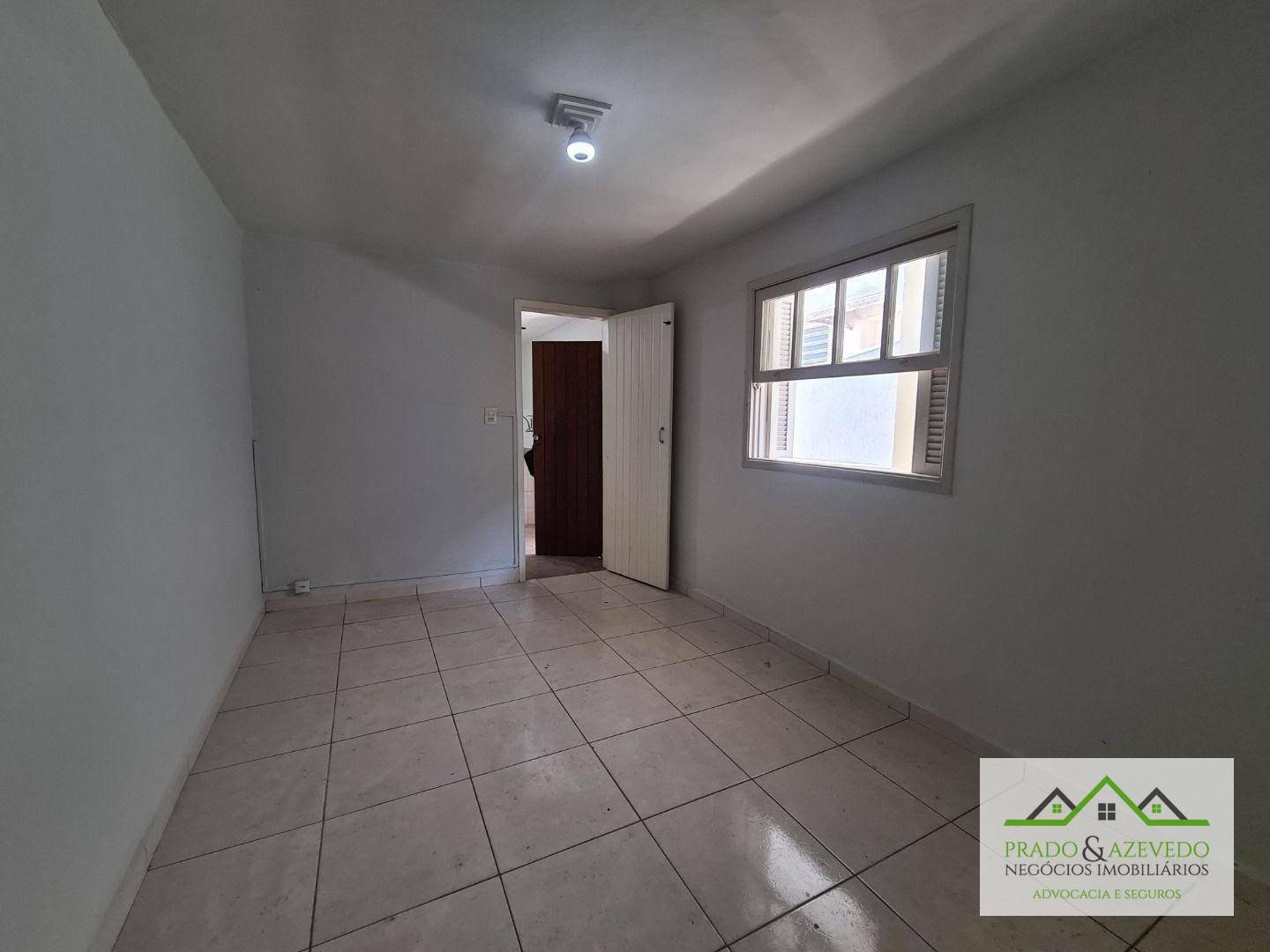 Casa para alugar com 1 quarto, 40m² - Foto 2
