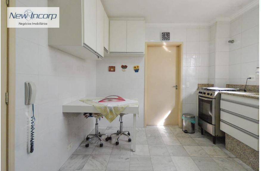 Apartamento à venda com 3 quartos, 134m² - Foto 17