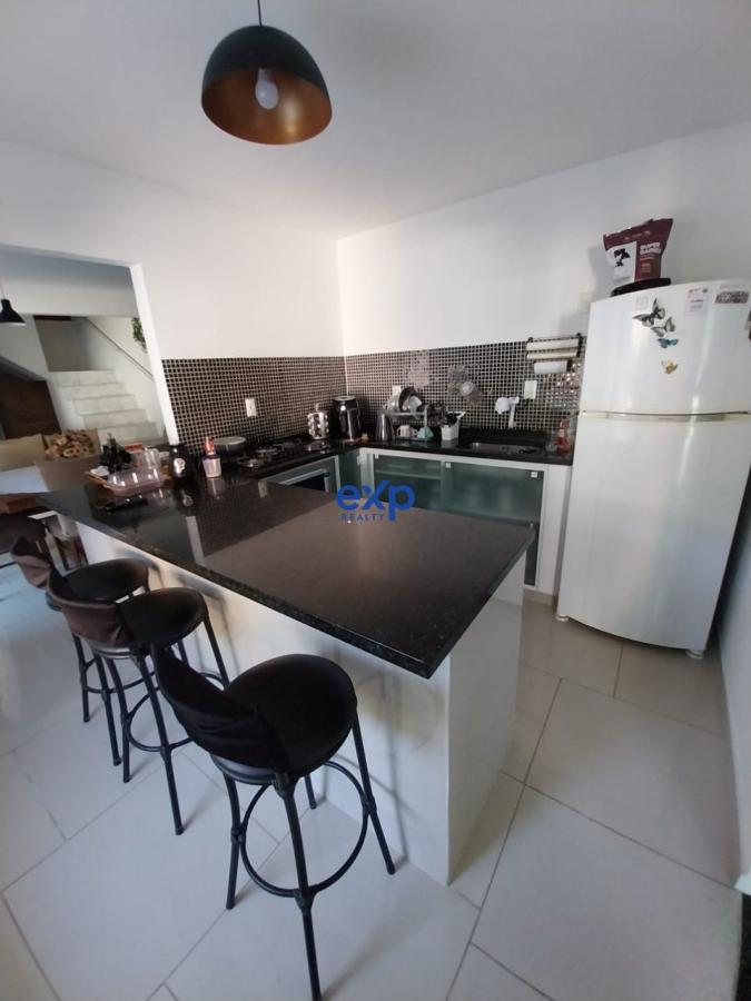 Casa à venda com 5 quartos, 140m² - Foto 11