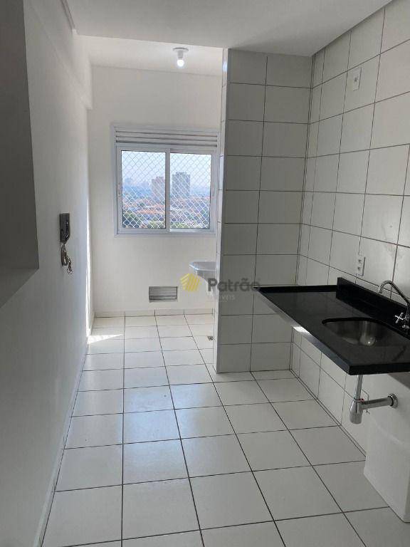 Apartamento à venda com 2 quartos, 58m² - Foto 4