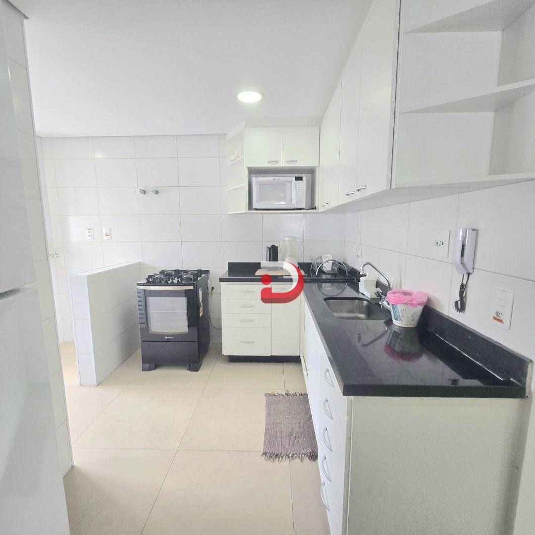 Apartamento para alugar com 3 quartos, 118m² - Foto 13