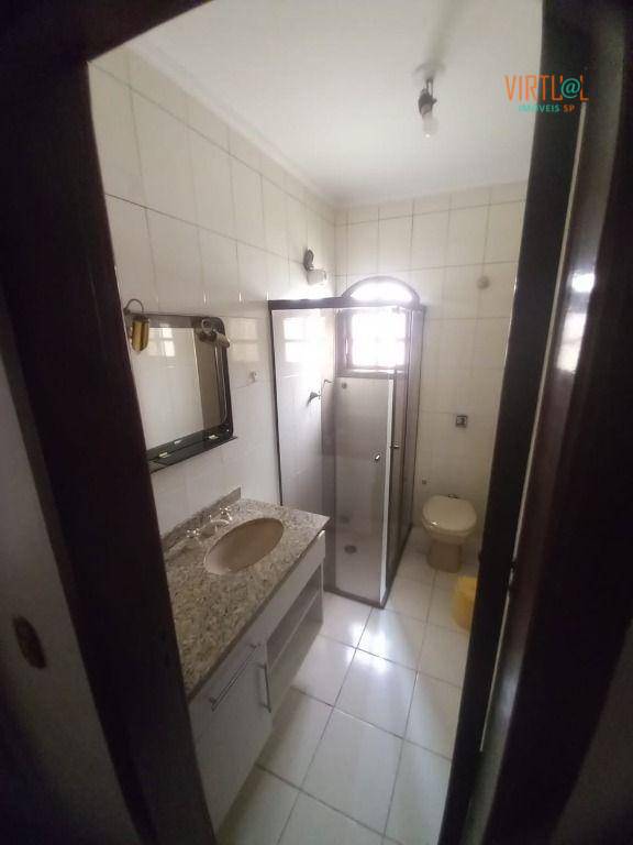 Sobrado à venda e aluguel com 3 quartos, 186m² - Foto 19