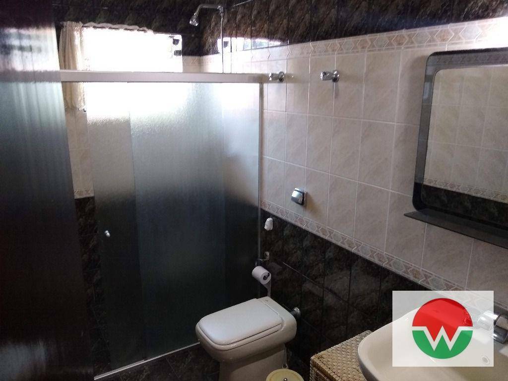 Casa de Condomínio para alugar com 4 quartos, 400m² - Foto 24