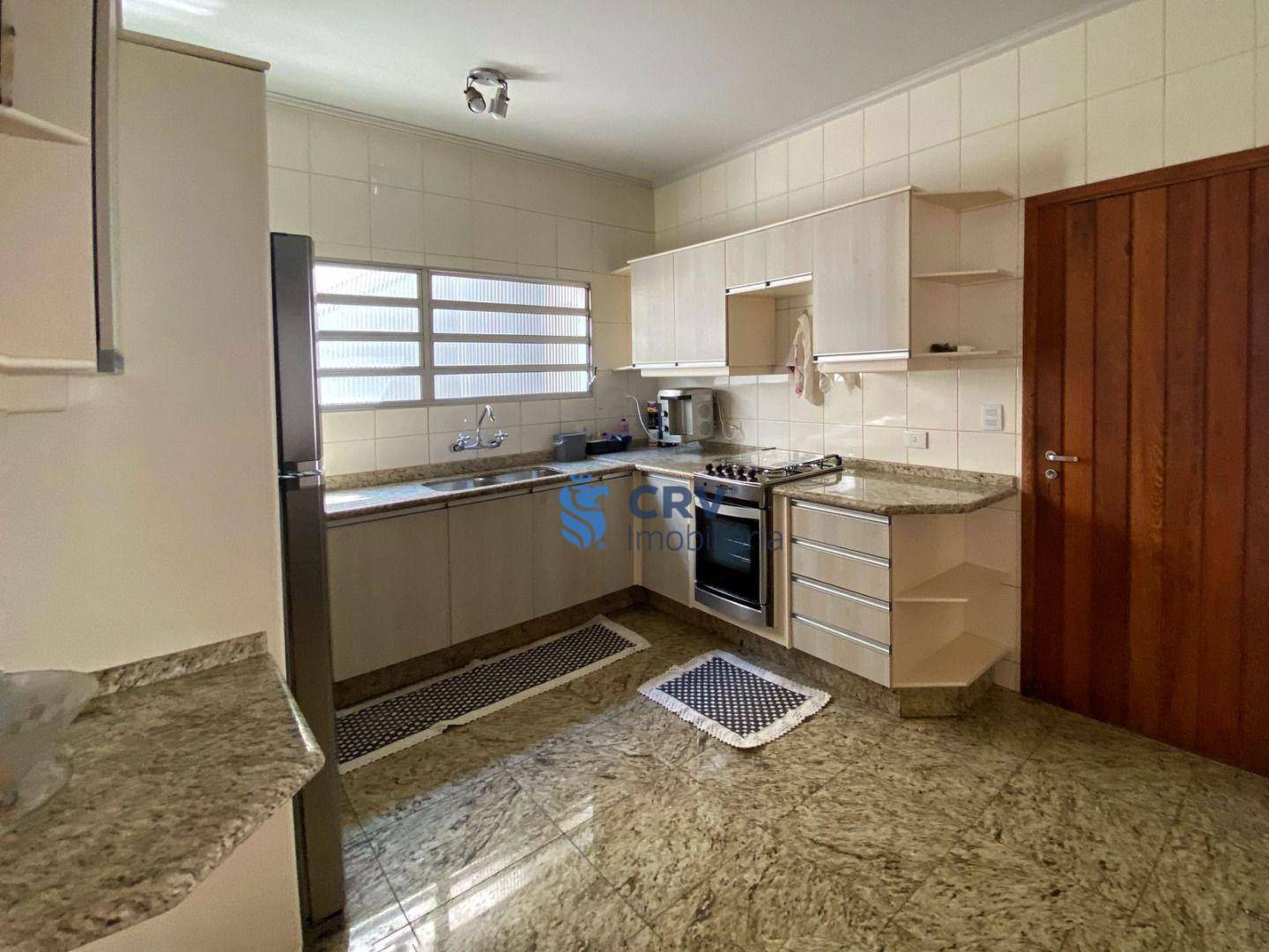 Sobrado à venda com 3 quartos, 335m² - Foto 9