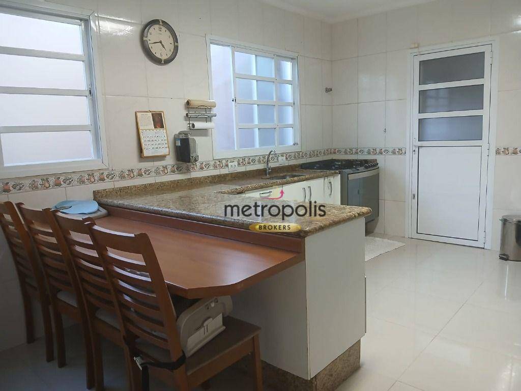 Sobrado à venda com 4 quartos, 240m² - Foto 9