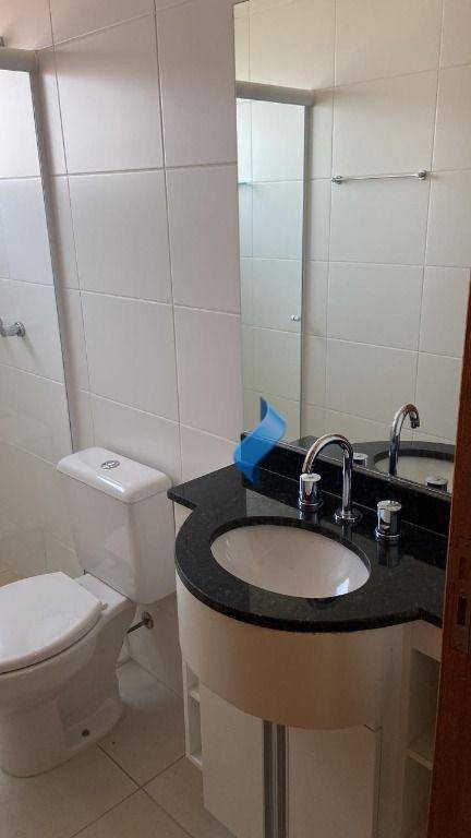 Apartamento à venda com 2 quartos, 66m² - Foto 13