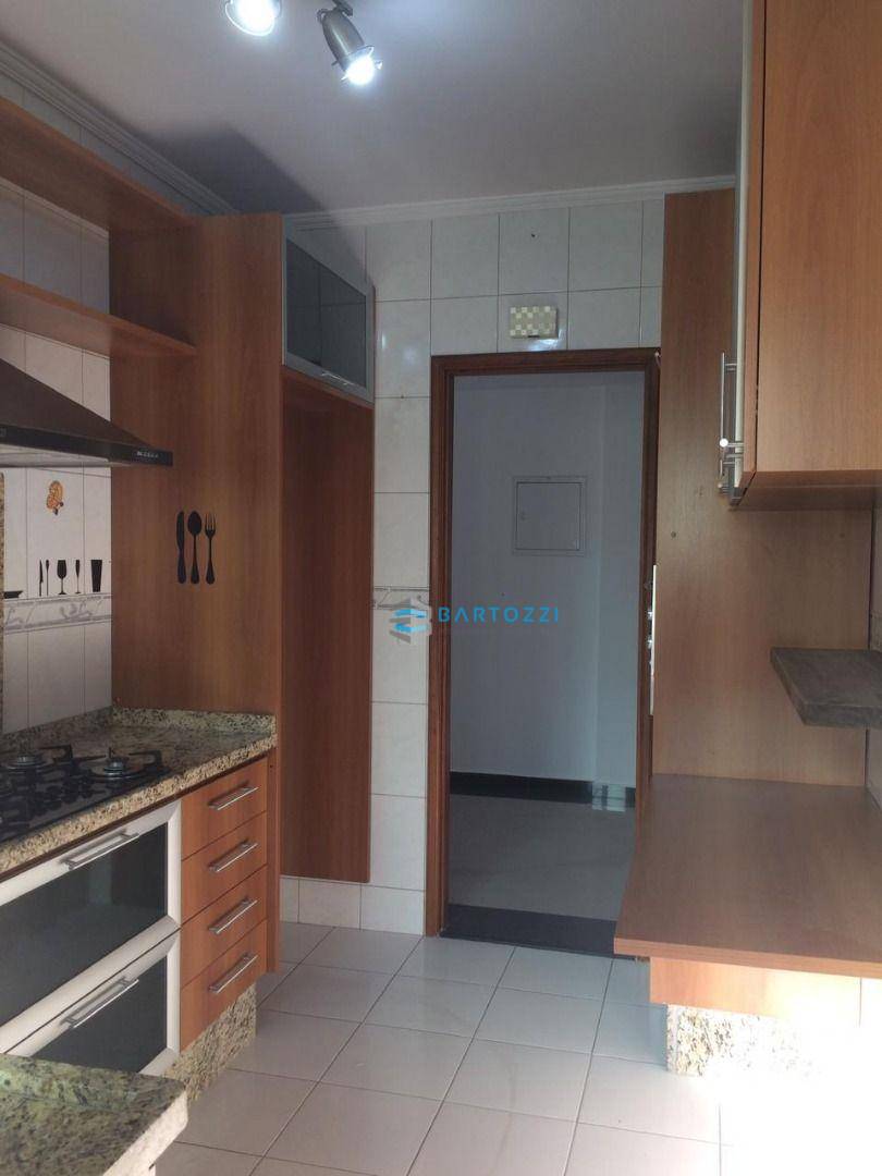 Apartamento à venda com 2 quartos, 70m² - Foto 5