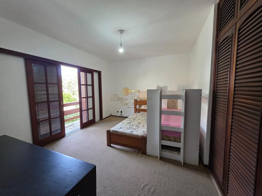 Casa de Condomínio para alugar com 4 quartos, 330m² - Foto 16