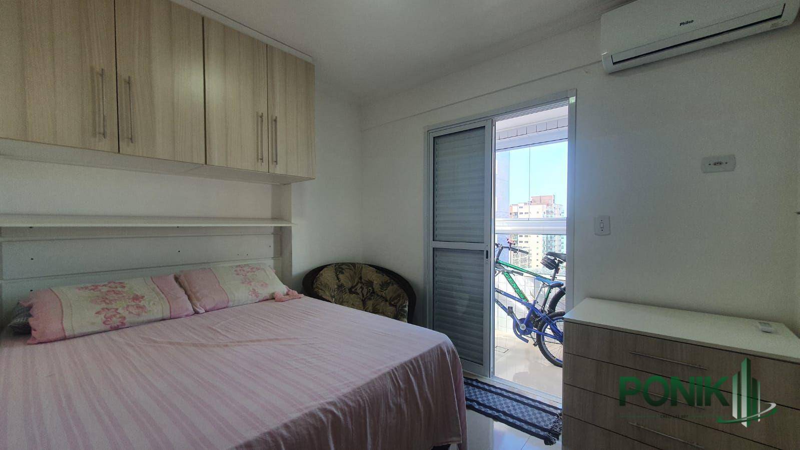 Apartamento à venda com 2 quartos, 72m² - Foto 4