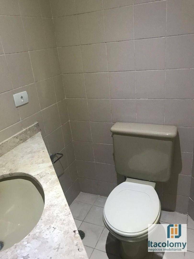 Apartamento para alugar com 3 quartos, 350m² - Foto 15