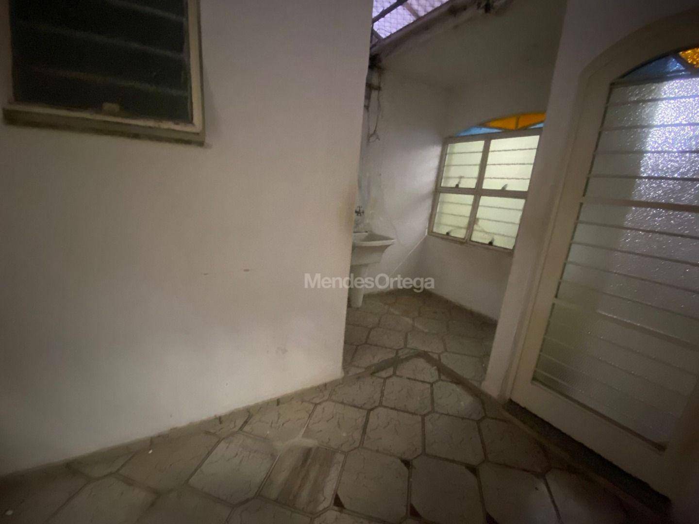 Casa à venda com 4 quartos, 211m² - Foto 15