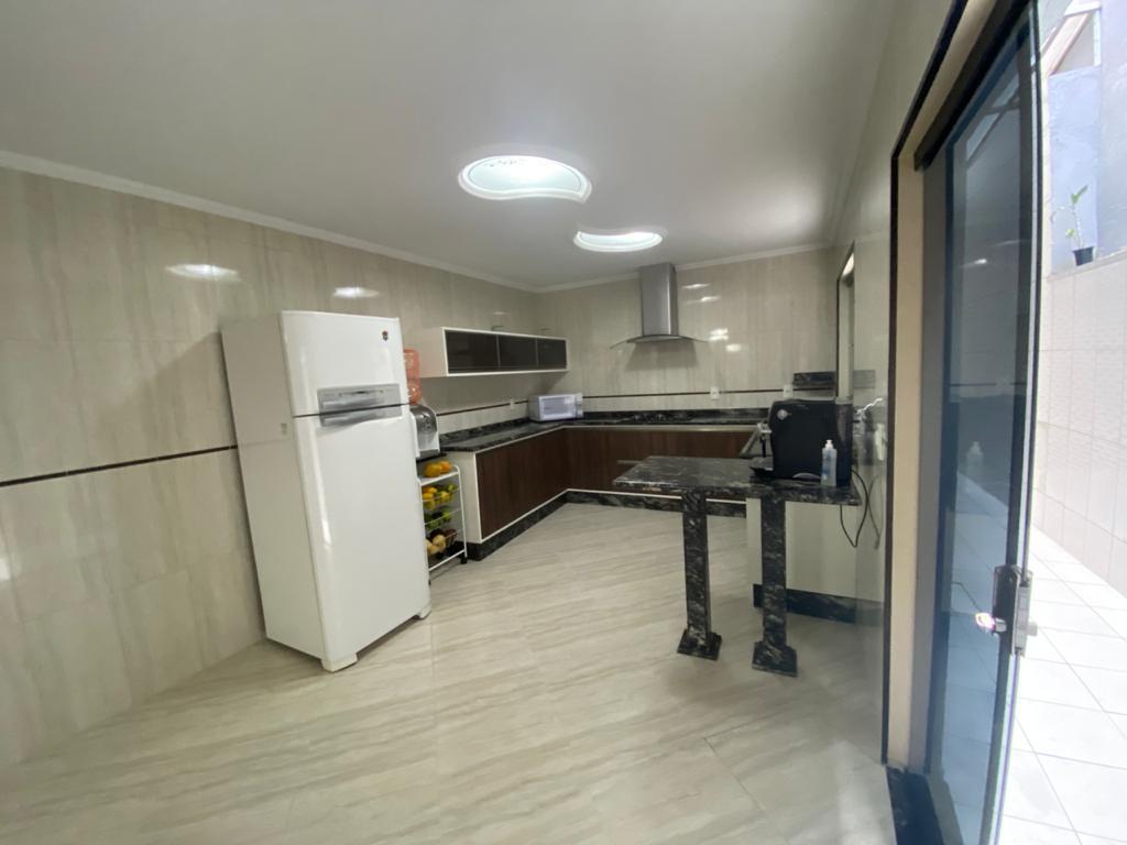 Sobrado à venda com 3 quartos, 220m² - Foto 15