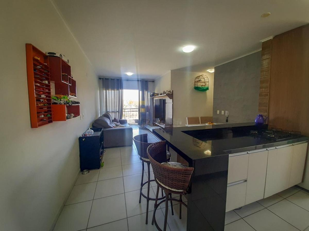 Apartamento à venda com 2 quartos, 76m² - Foto 4