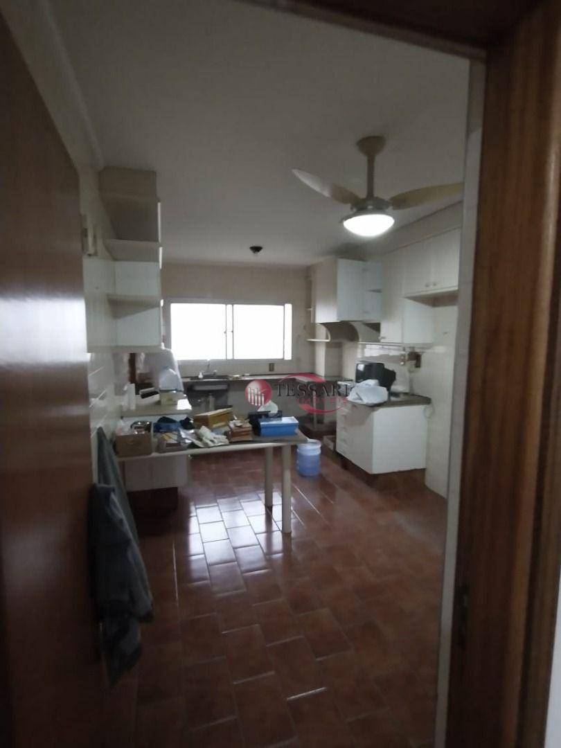 Apartamento à venda com 3 quartos, 145m² - Foto 6