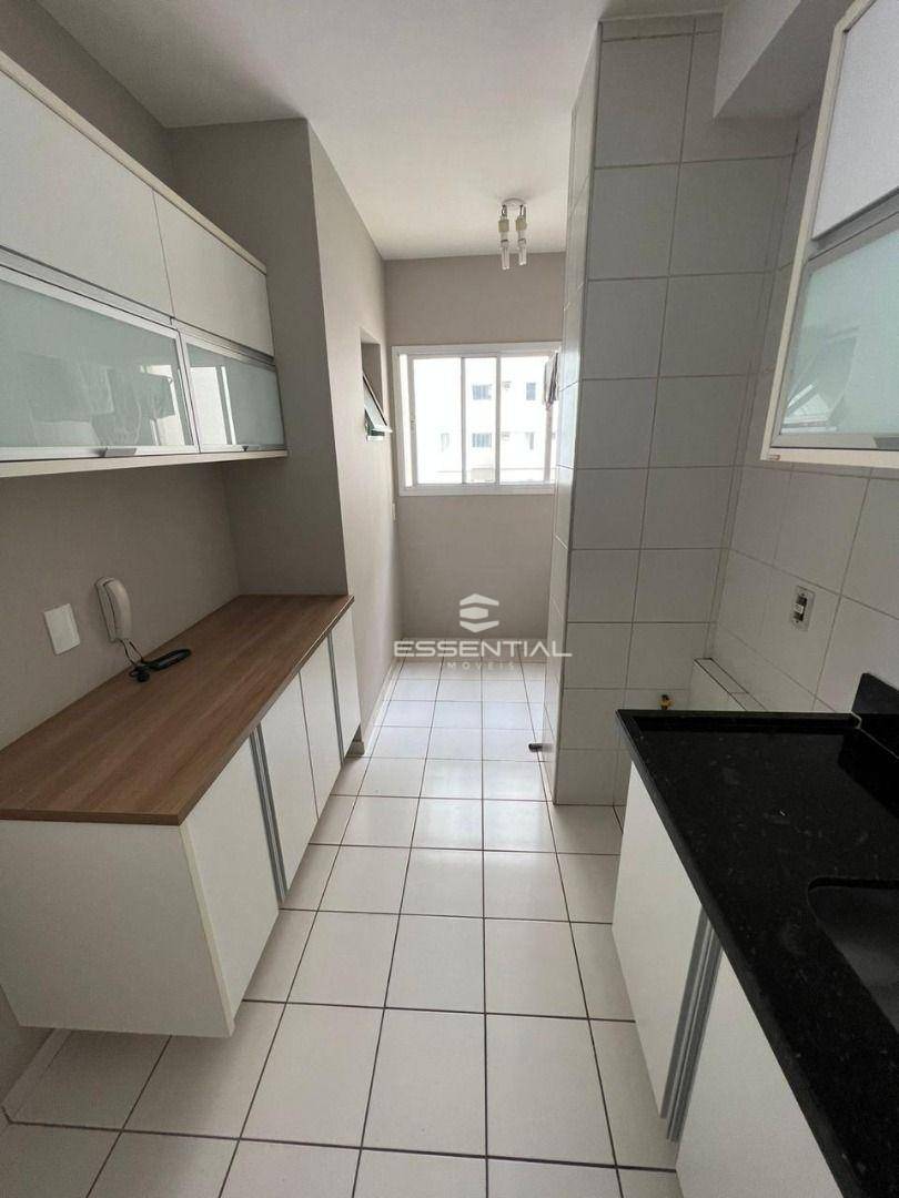 Apartamento à venda com 3 quartos, 88m² - Foto 2