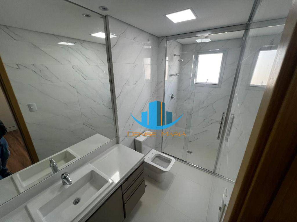 Apartamento para alugar com 4 quartos, 182m² - Foto 4