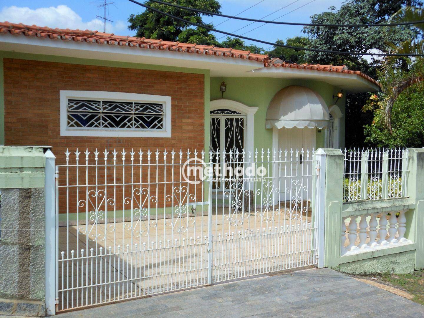 Casa à venda com 3 quartos, 178m² - Foto 1