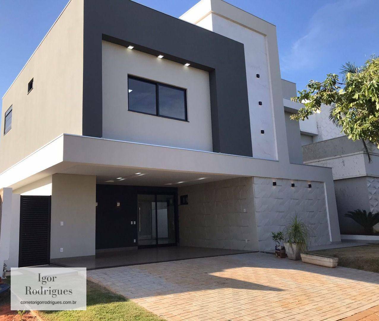 Sobrado à venda com 4 quartos, 330m² - Foto 1