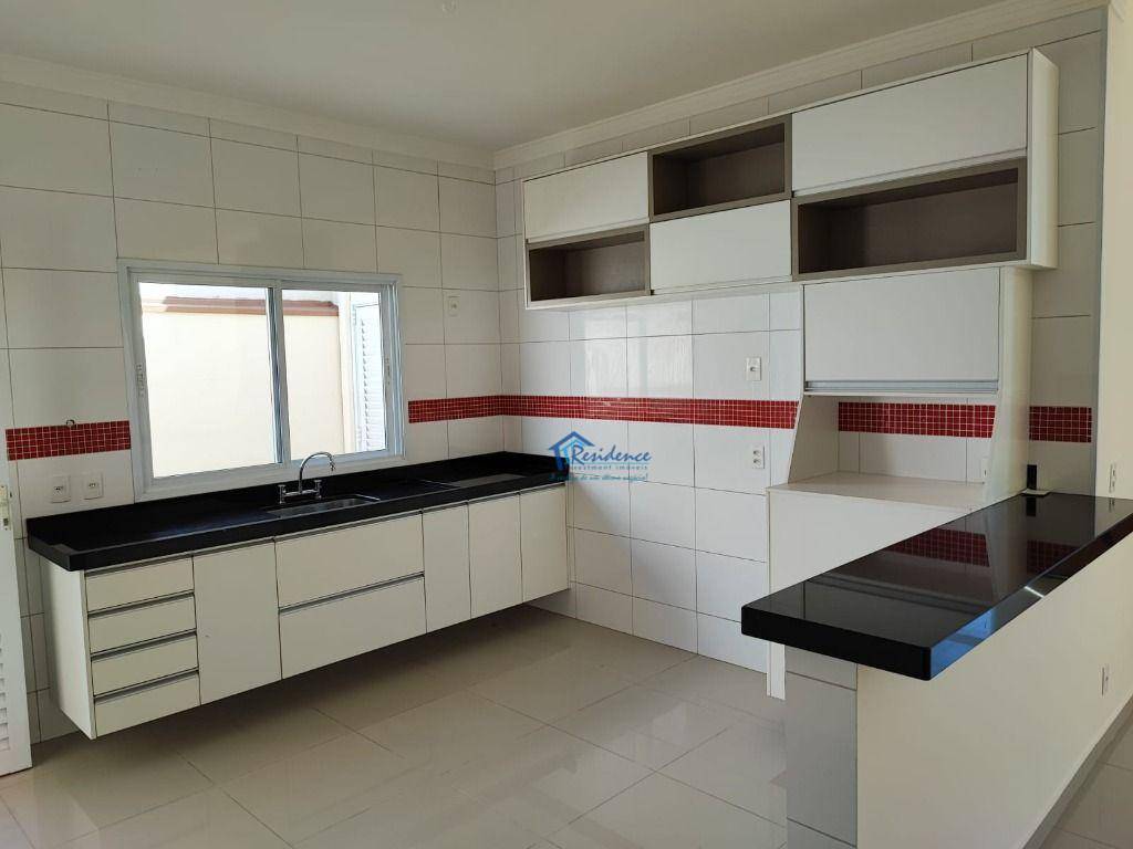 Casa de Condomínio para alugar com 3 quartos, 180m² - Foto 23