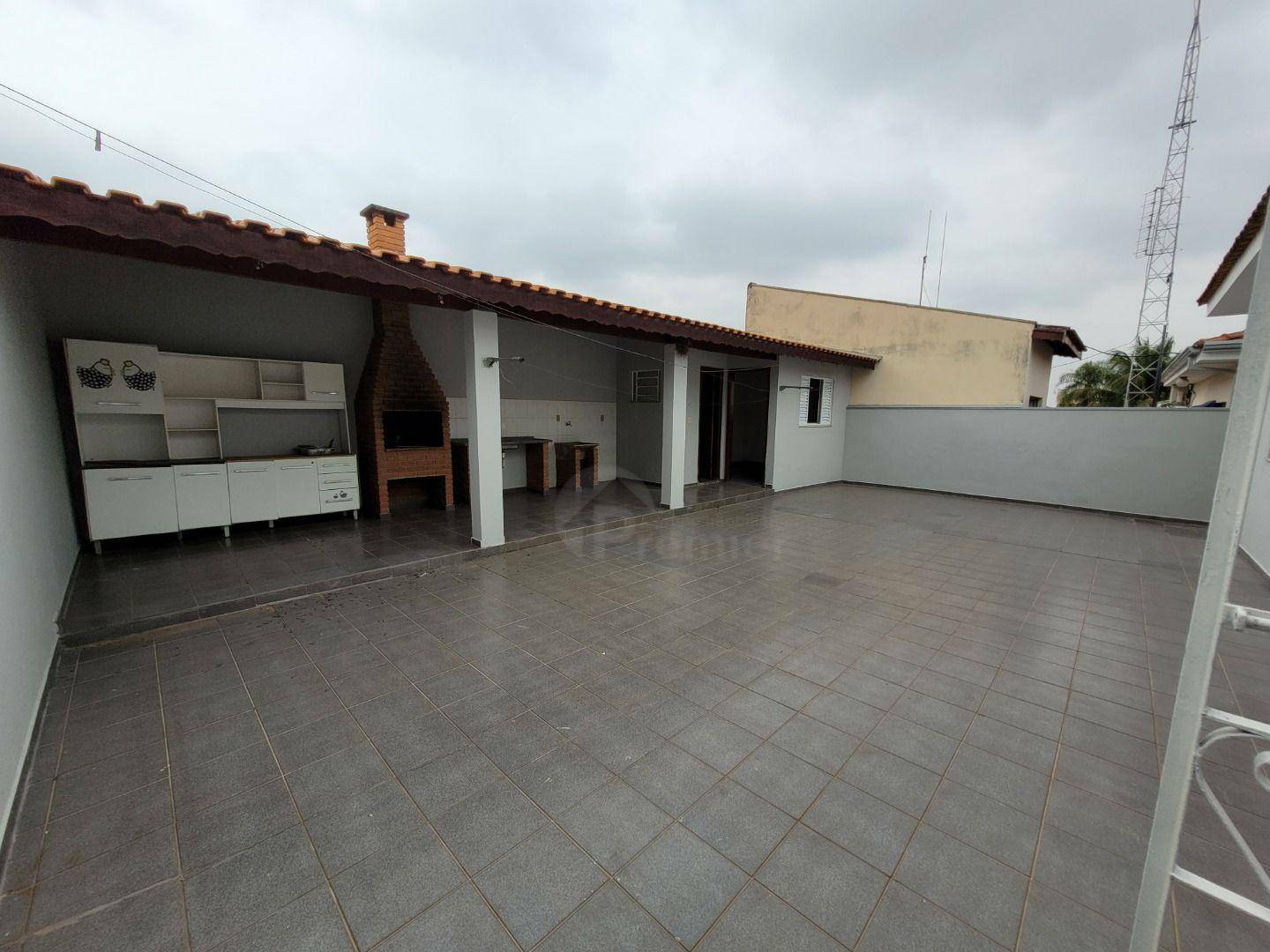 Casa para alugar com 4 quartos, 206m² - Foto 28