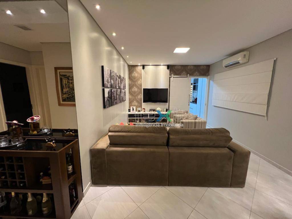 Casa à venda com 4 quartos, 220m² - Foto 8