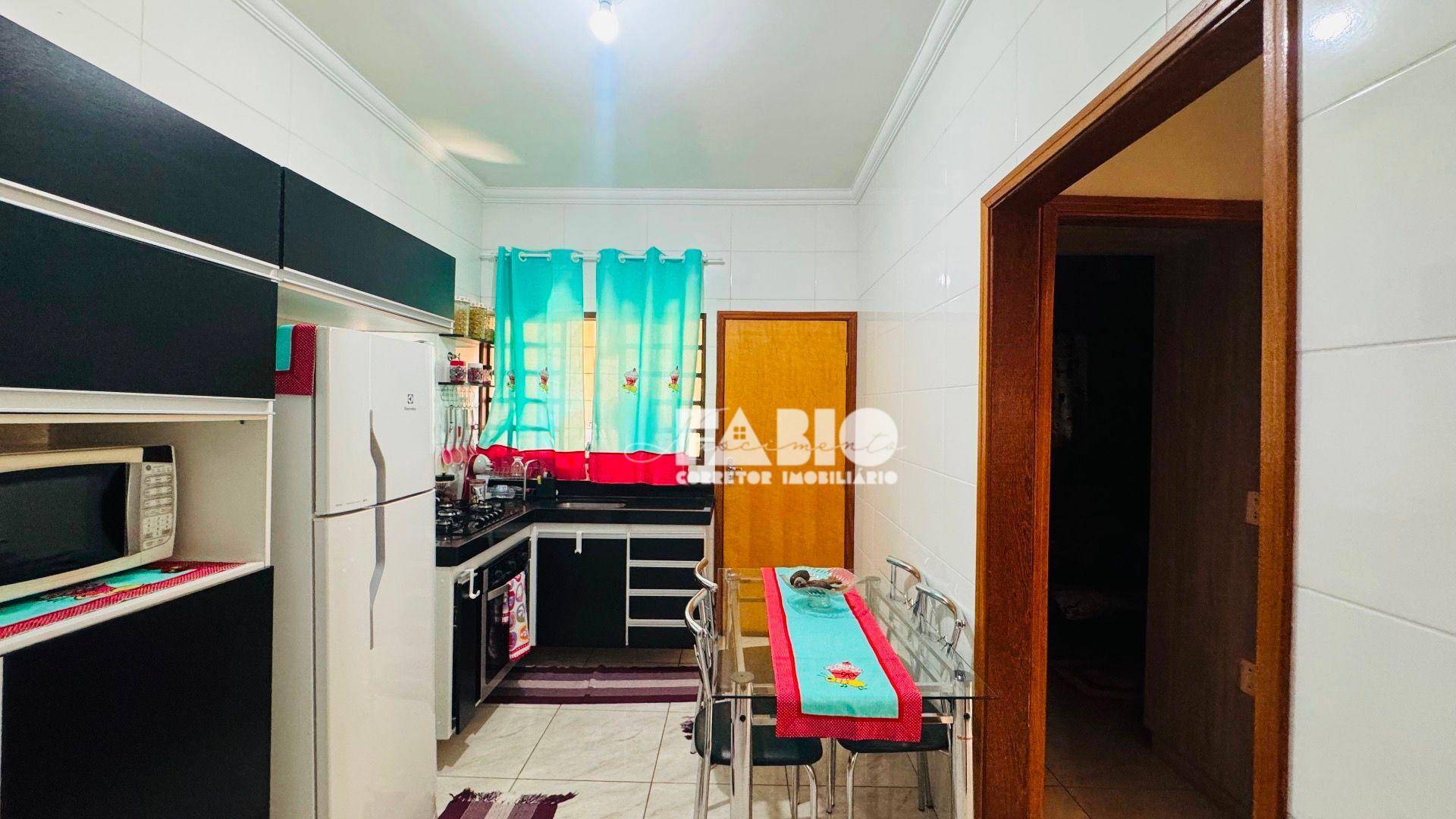 Casa à venda com 2 quartos, 150m² - Foto 7