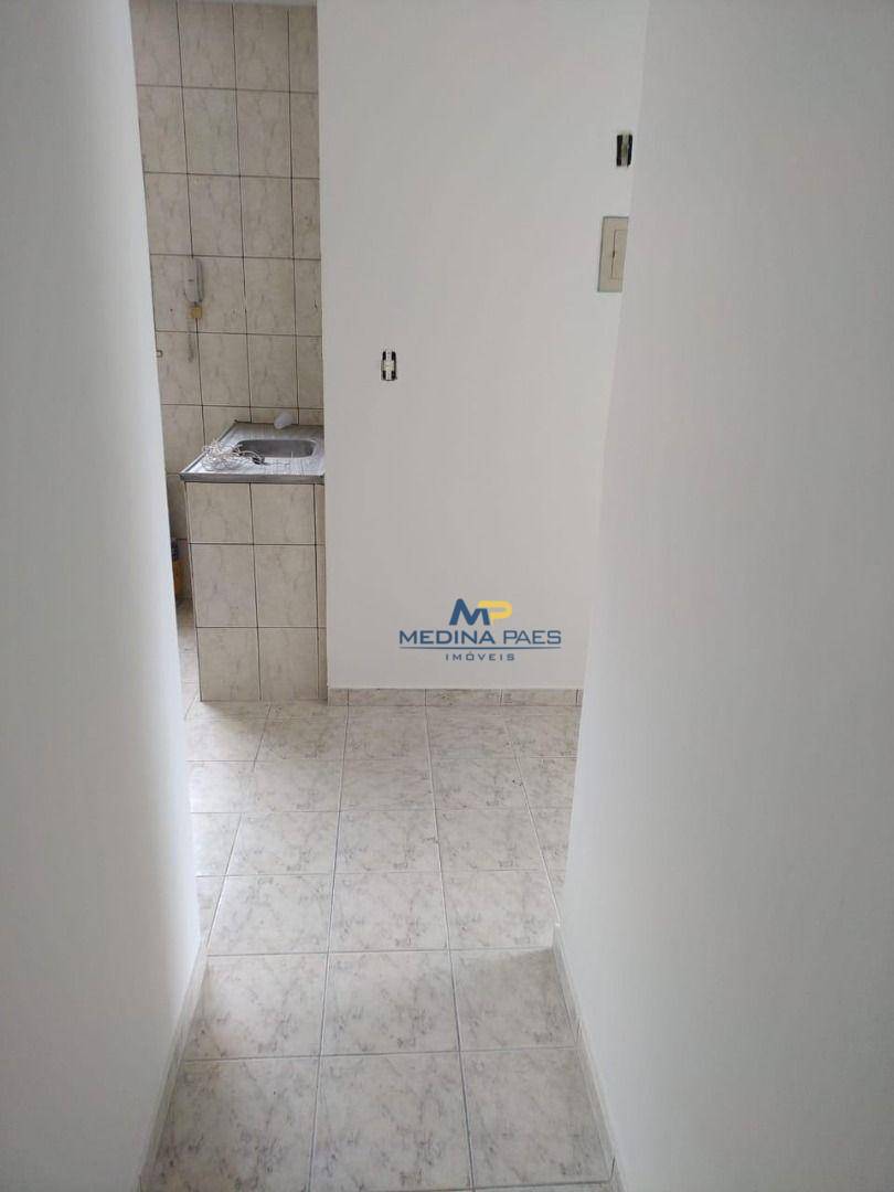 Casa à venda com 5 quartos, 200m² - Foto 24