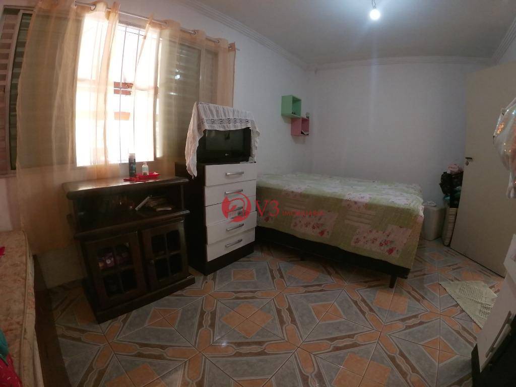 Casa à venda com 1 quarto, 180m² - Foto 5