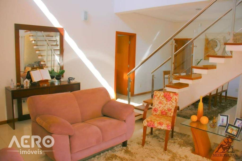 Casa de Condomínio à venda com 4 quartos, 396m² - Foto 2