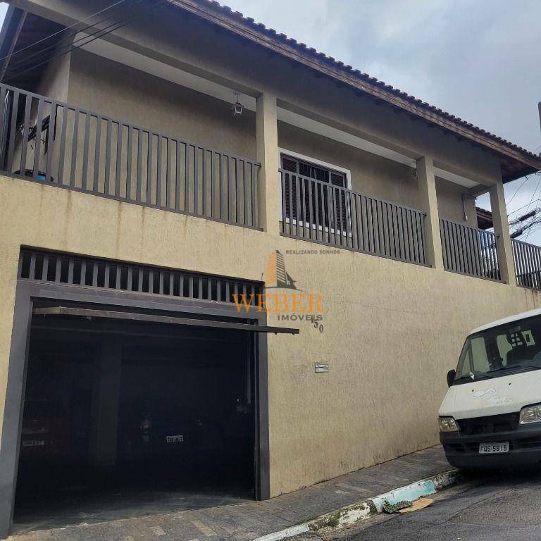 Sobrado à venda com 2 quartos, 195m² - Foto 1