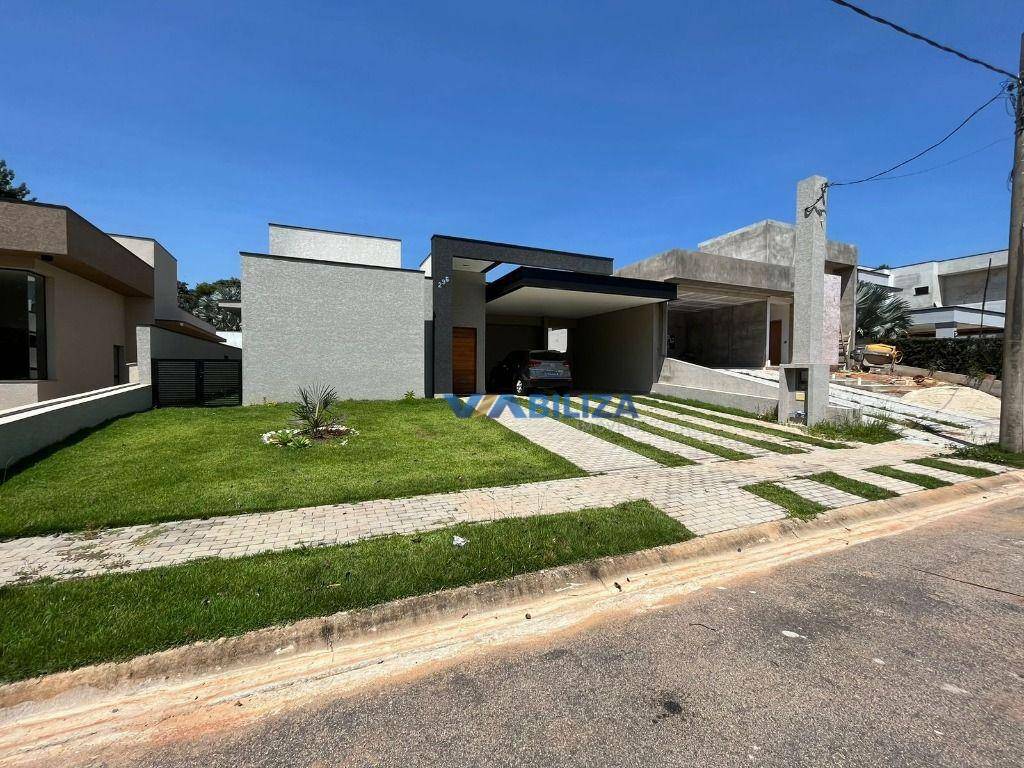 Casa de Condomínio à venda com 4 quartos, 277m² - Foto 1