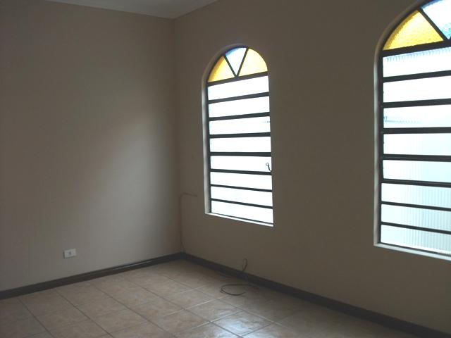 Casa à venda e aluguel com 4 quartos, 230m² - Foto 4