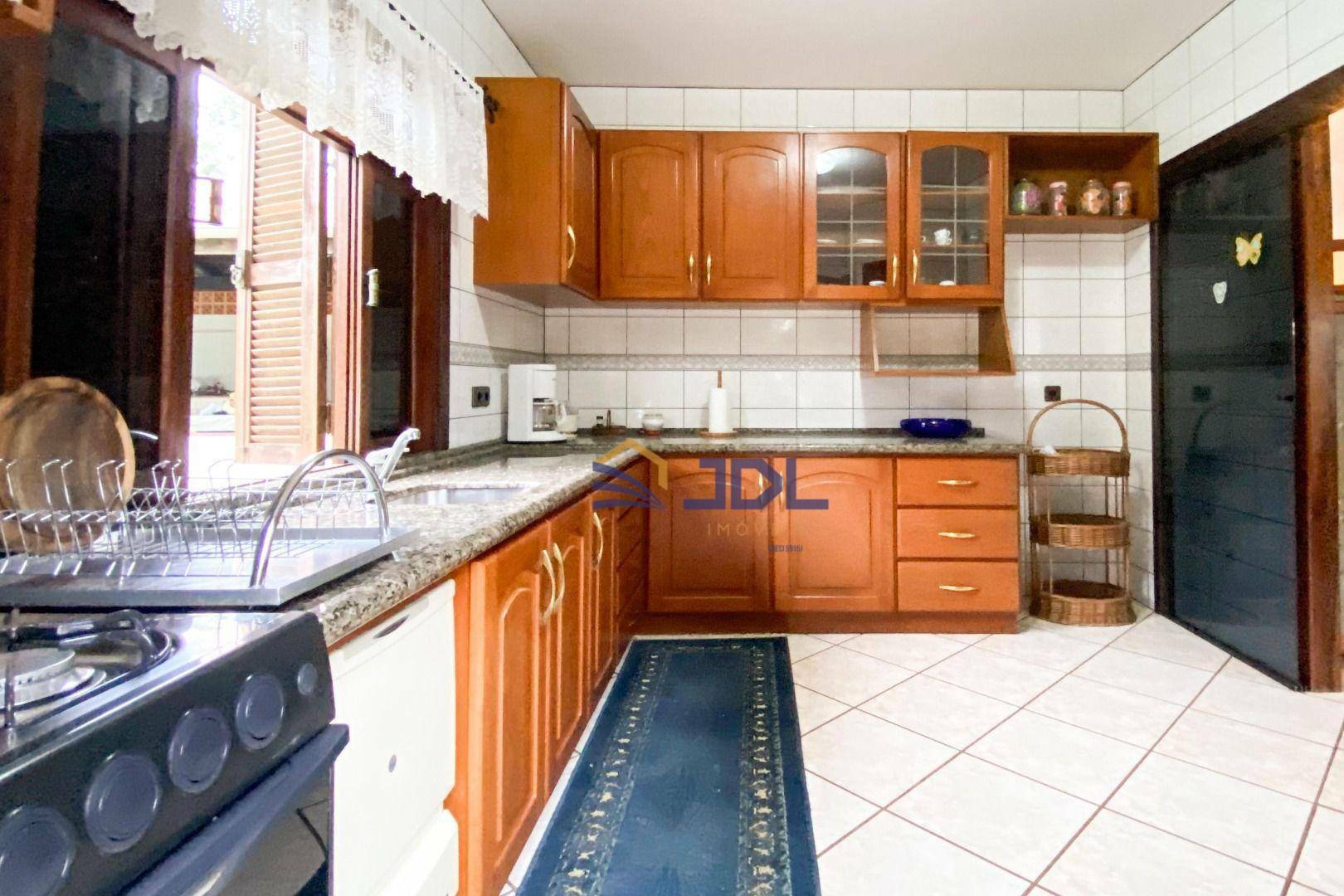 Casa à venda com 3 quartos, 558m² - Foto 3