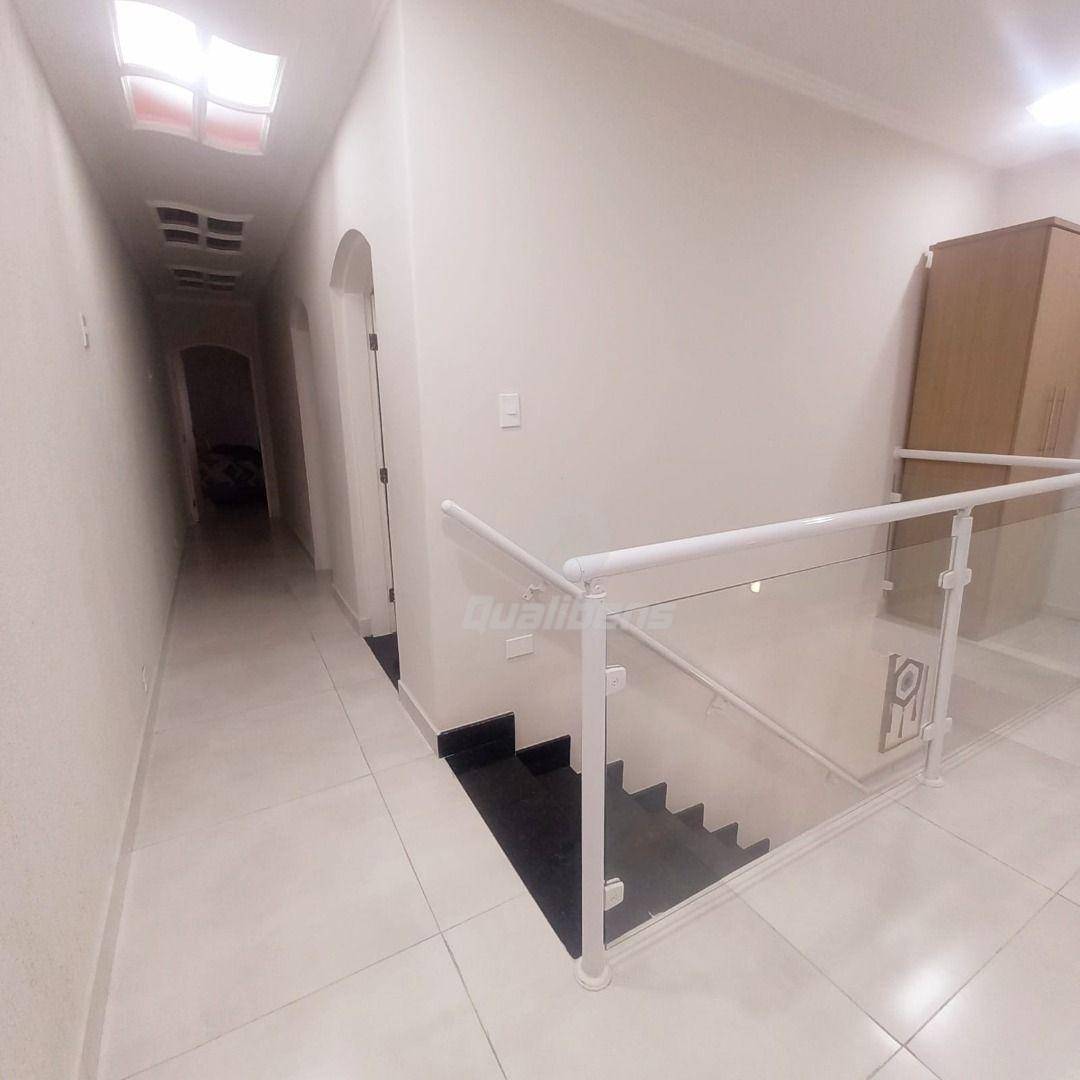 Casa à venda com 4 quartos, 211m² - Foto 29