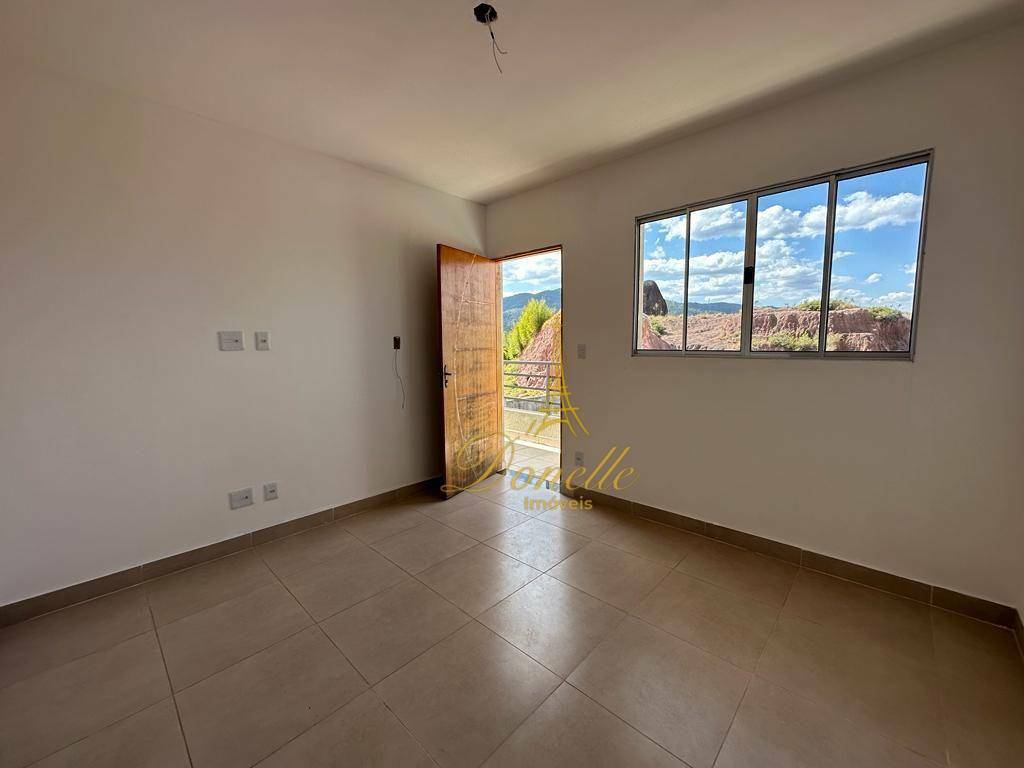 Casa à venda com 2 quartos, 55m² - Foto 27