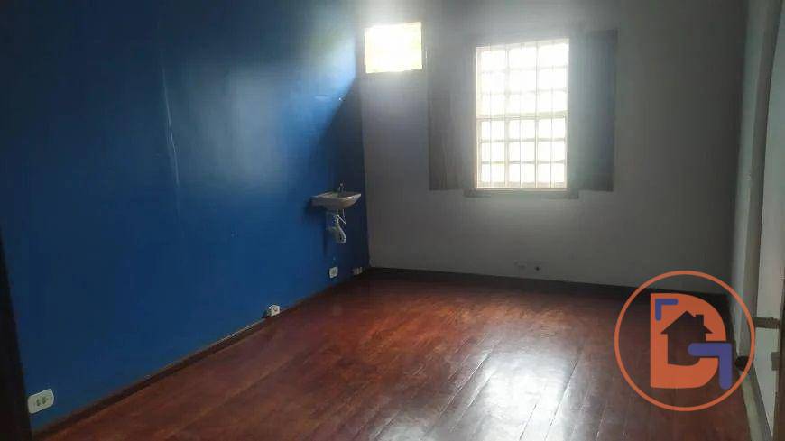 Casa para alugar com 9 quartos, 250m² - Foto 12