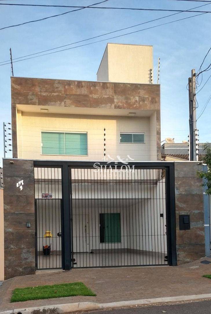 Sobrado à venda com 3 quartos, 180m² - Foto 2