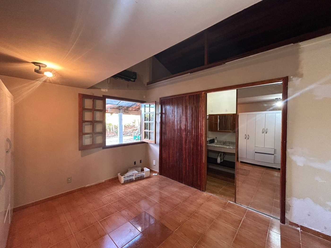 Casa de Condomínio à venda com 4 quartos, 250m² - Foto 33
