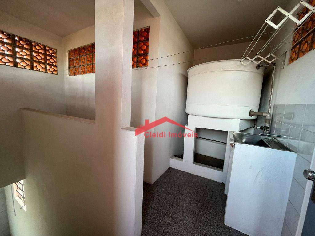 Casa para alugar com 3 quartos, 125m² - Foto 16