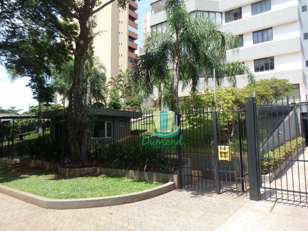 Apartamento à venda com 3 quartos, 341m² - Foto 1