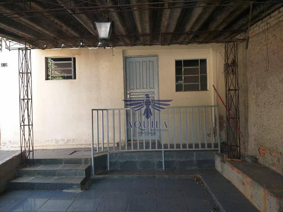 Casa à venda com 2 quartos, 65m² - Foto 2