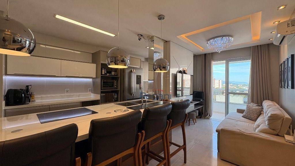 Apartamento à venda com 3 quartos, 85m² - Foto 11